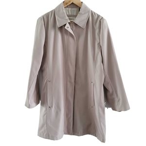 Liz Claiborne Women's Spring 3/4 Trench Coat  Tan/Beige Size M.